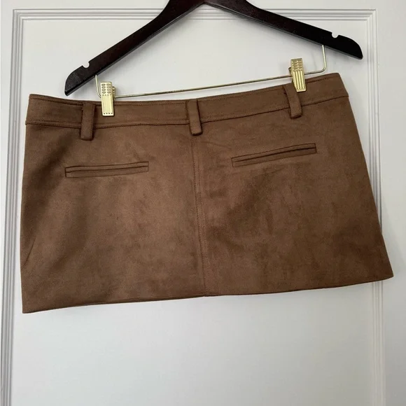 Lioness Tan Suede Mini Skirt❤️ - Picture 3 of 4